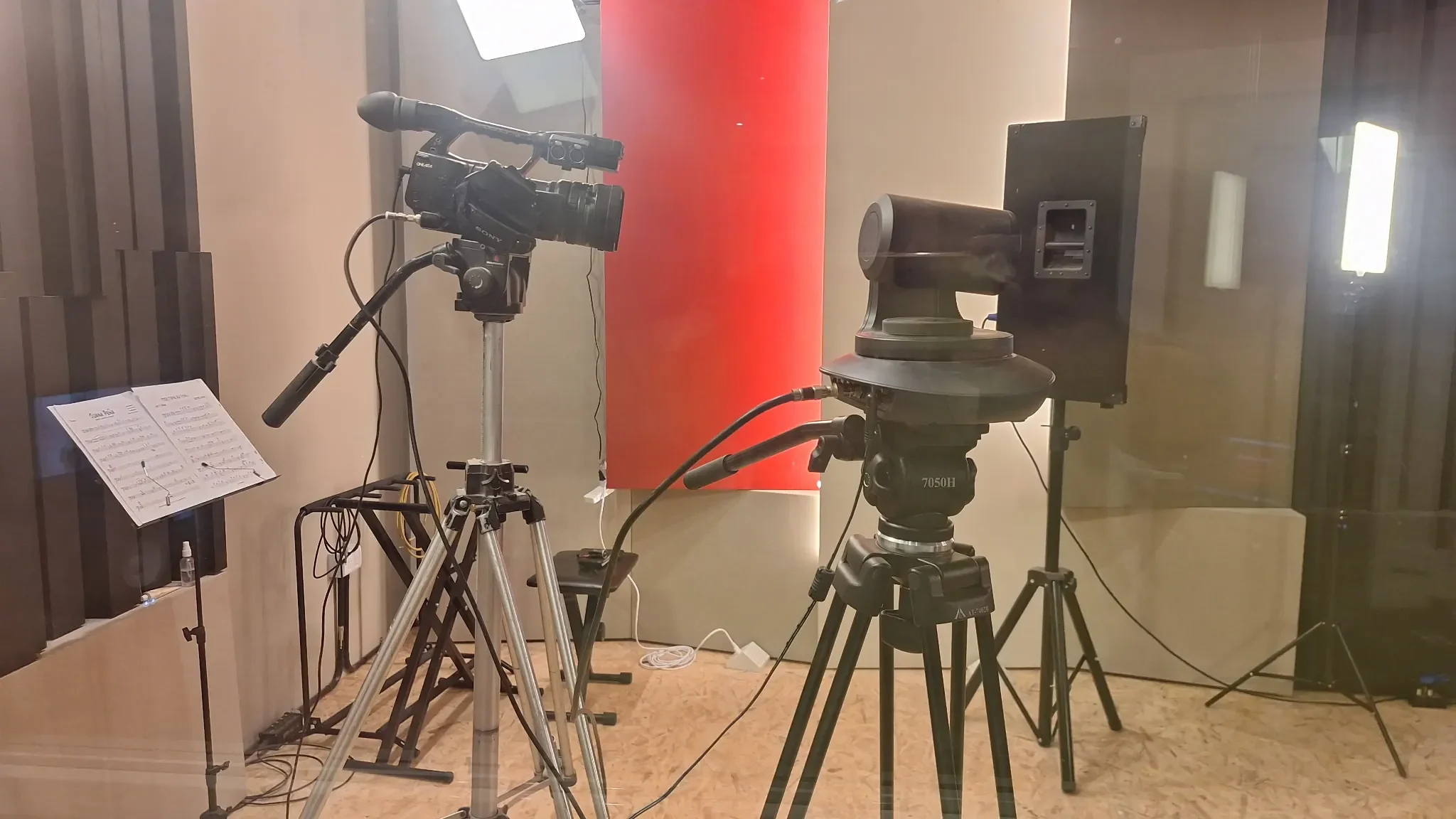 Cámaras y equipamiento audiovisual para streaming en Nou Barris Studio